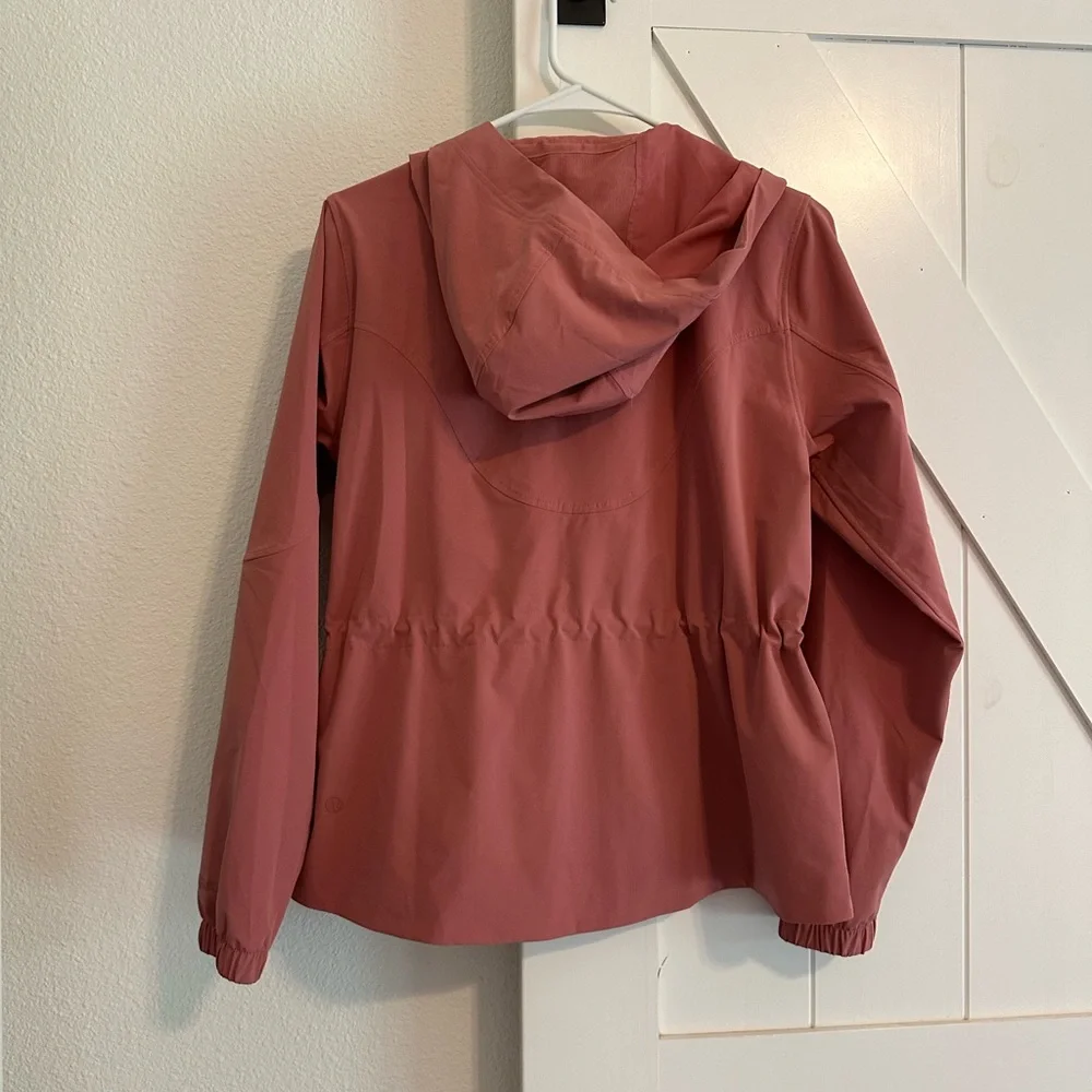 Lululemon Jacket - Picture 2 of 4